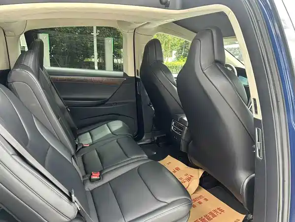 Tesla Model X 2018