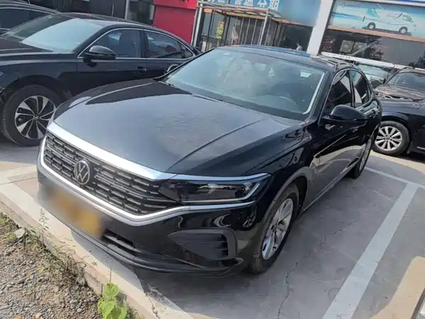 Volkswagen Passat 2025