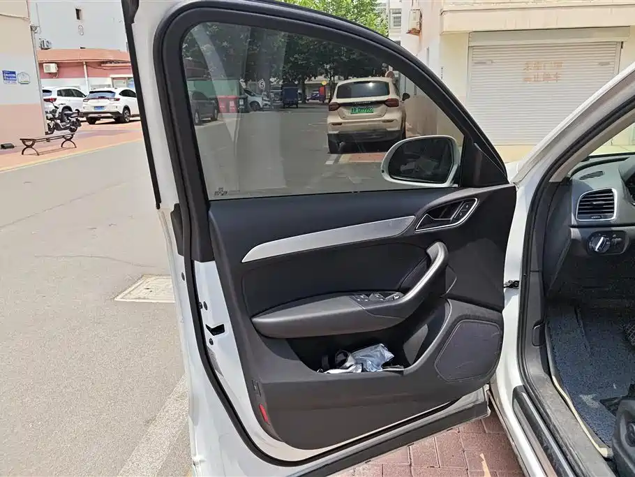 Audi Q3 2013