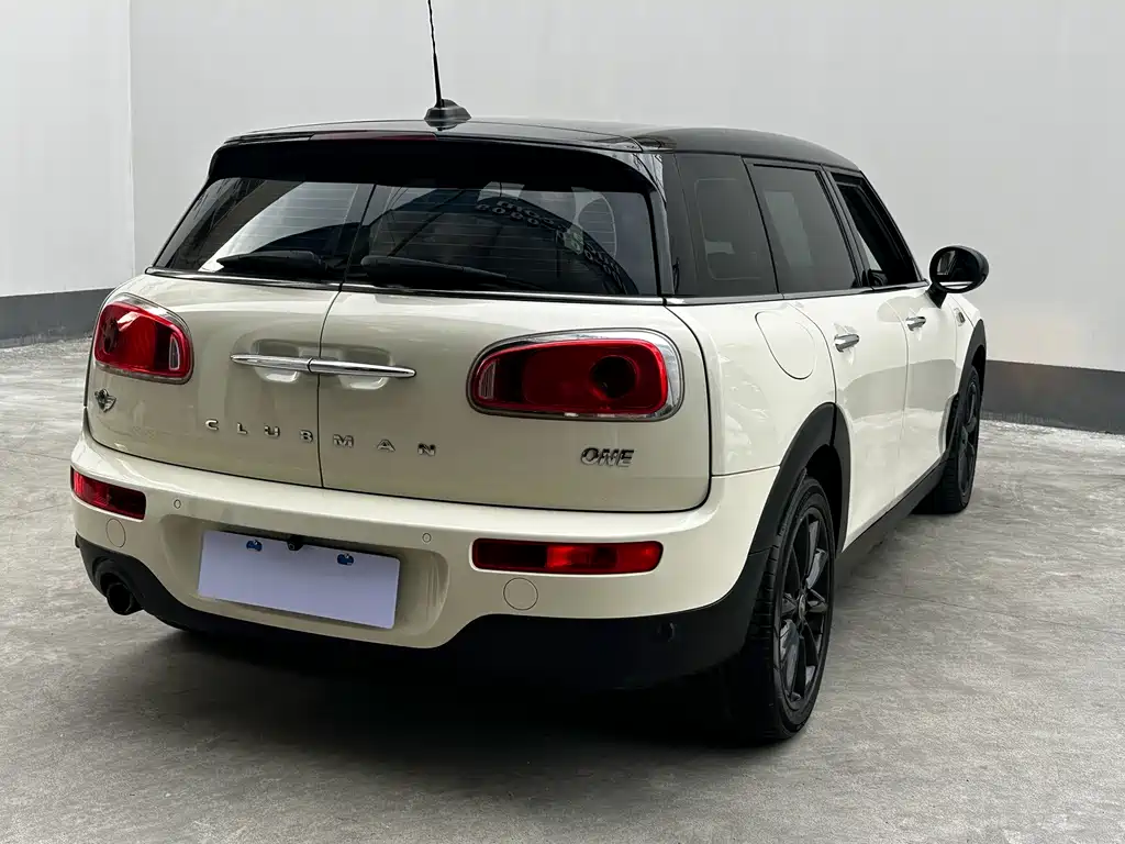 MINI Clubman 2016 — фото 11