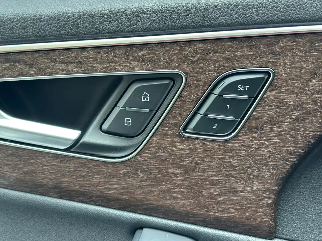 Audi Q7 2024 — фото 14