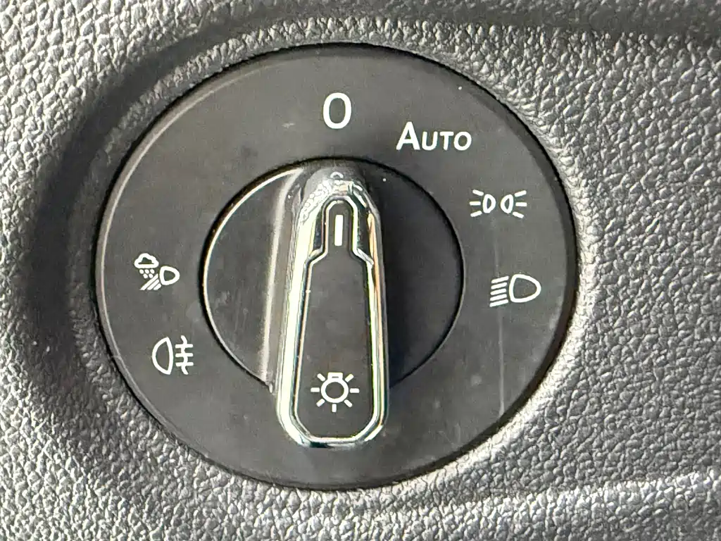 Volkswagen Passat 2022 — фото 13