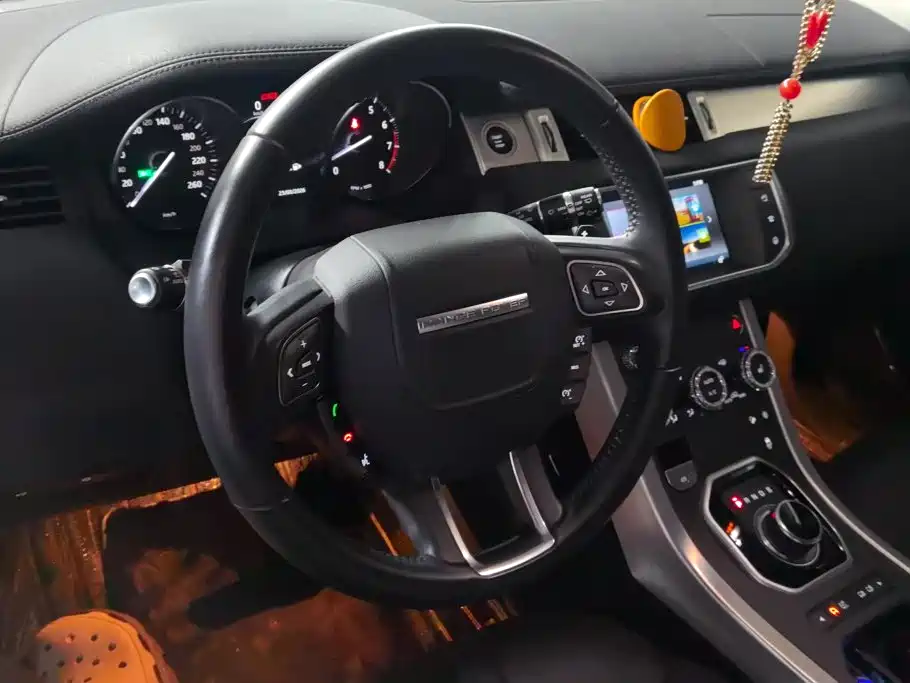 Land Rover Range Rover Evoque 2018 — фото 15