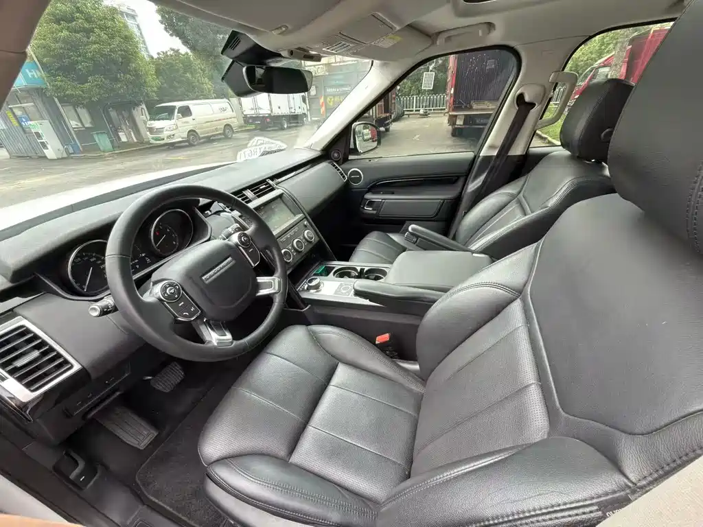 Land Rover Discovery 2018