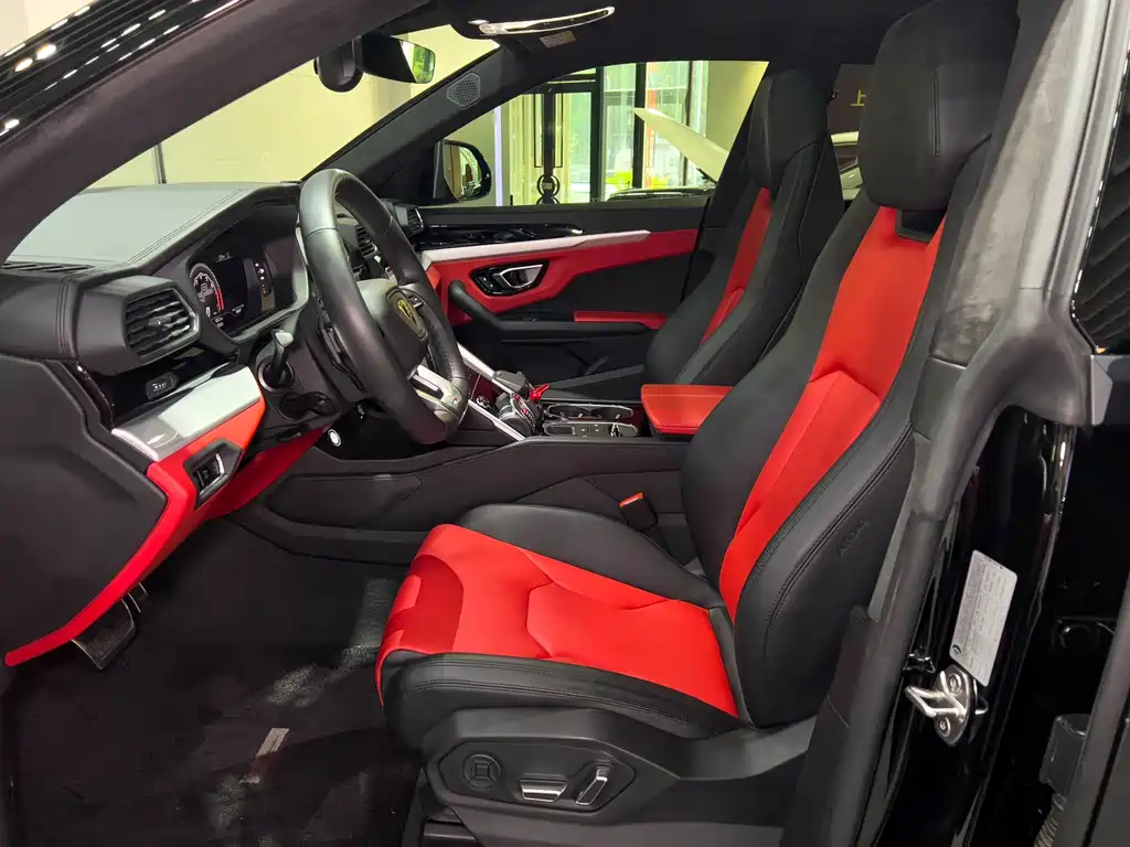 Lamborghini Urus 2019 — фото 14