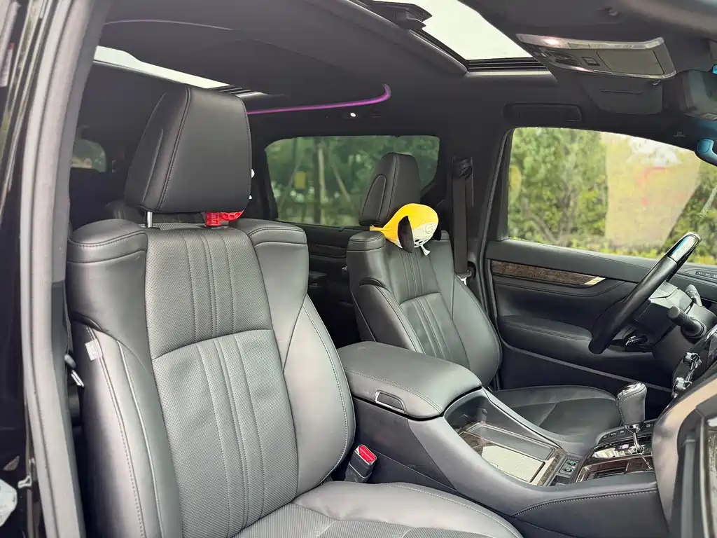 Toyota Alphard 2021 — фото 19