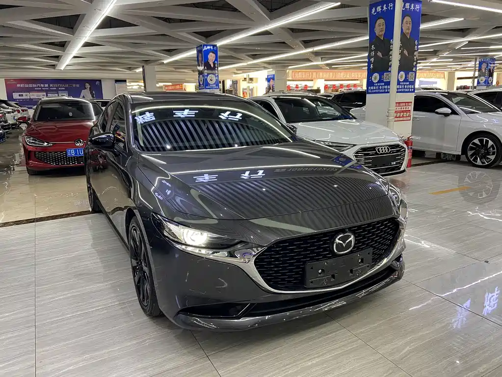Mazda 3 Axela 2023