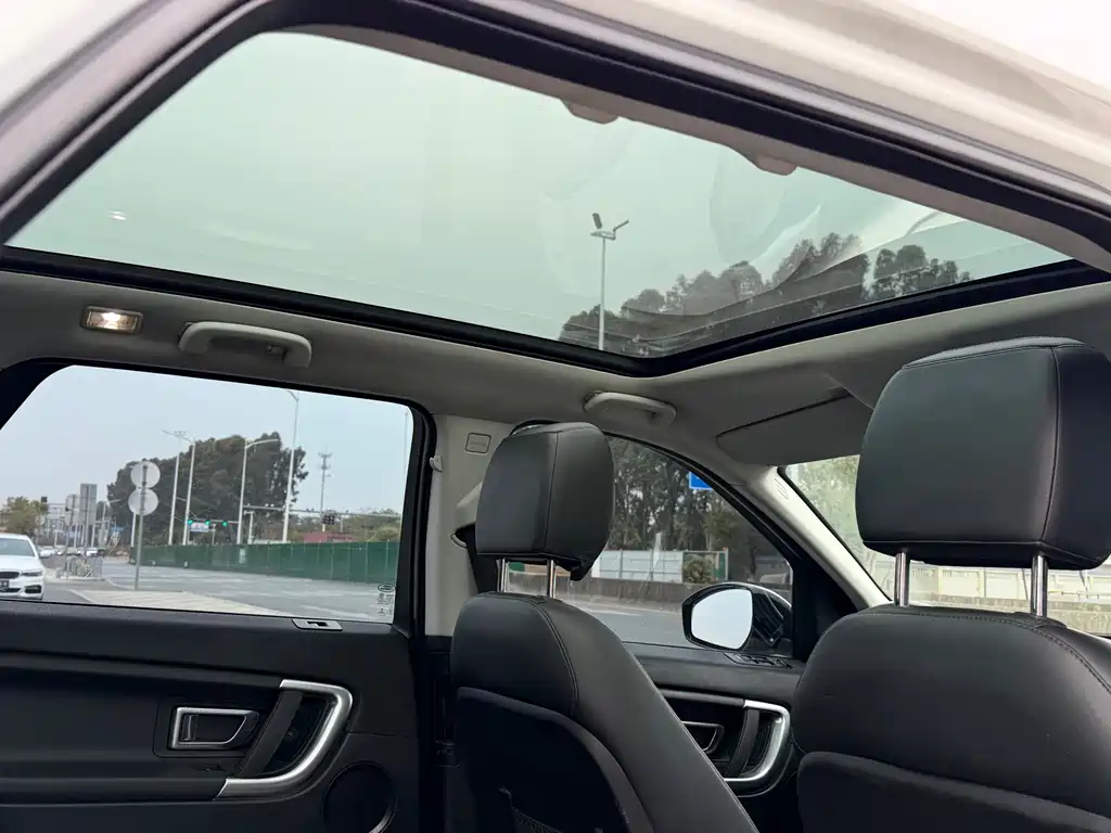 Land Rover Discovery Sport 2018 — фото 10
