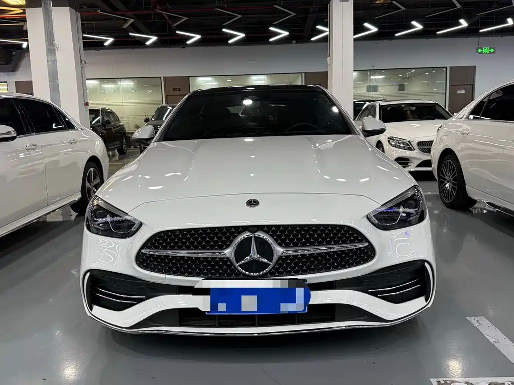 Mercedes-Benz C-Class 2024