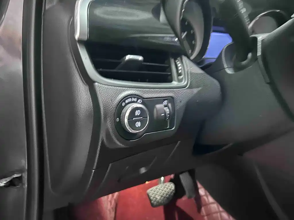 Buick Envision Plus 2018 — фото 13