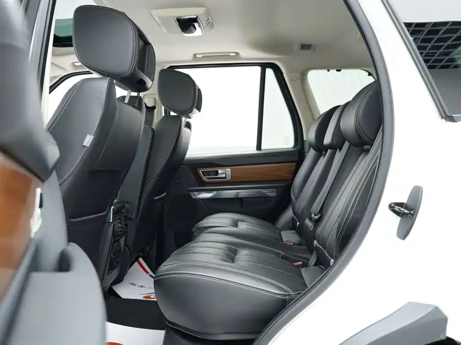 Land Rover Range Rover Sport 2012 — фото 16