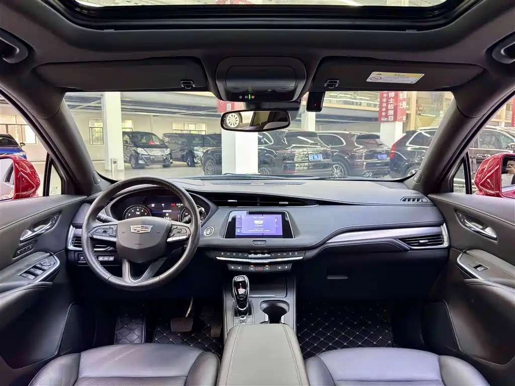 Cadillac XT4 2020 — фото 12