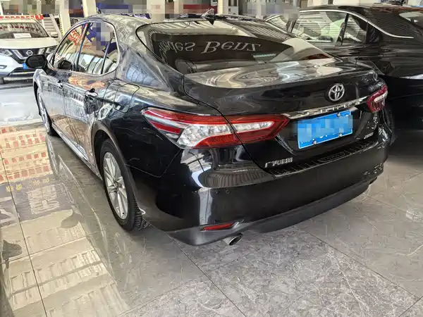 Toyota Camry 2021