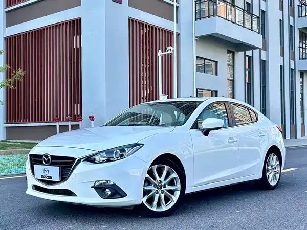 Mazda 3 Axela 2014