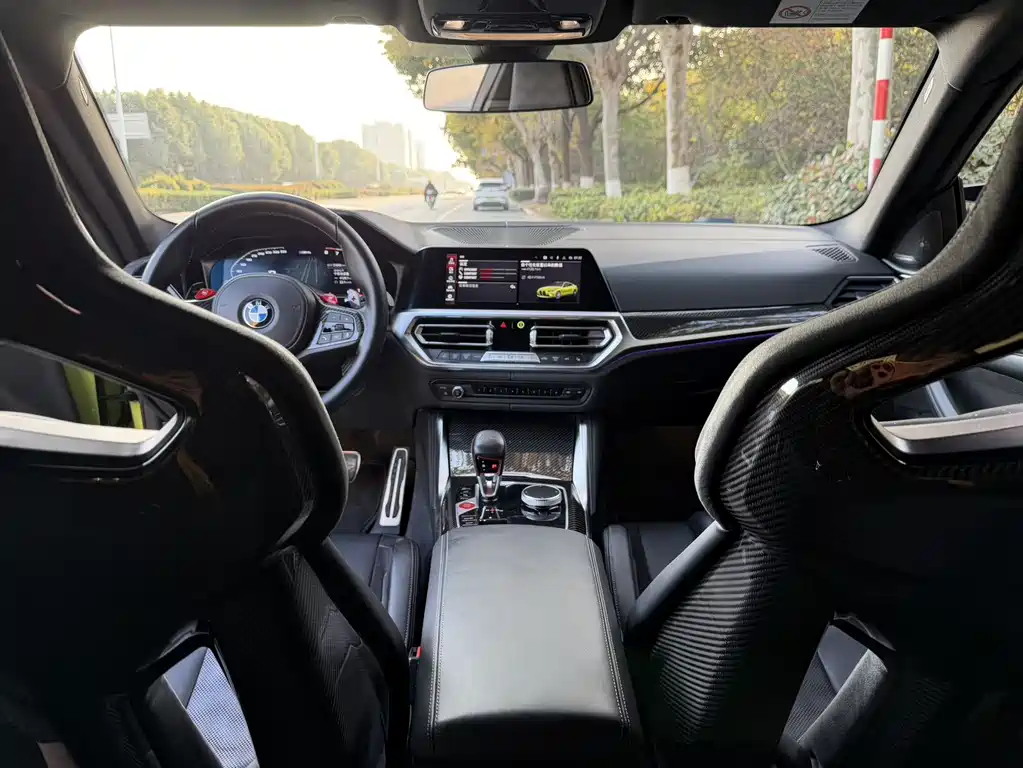 BMW M4 2022 — фото 9