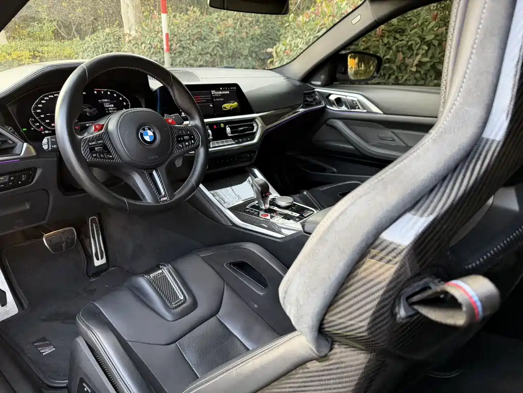 BMW M4 2022 — фото 7