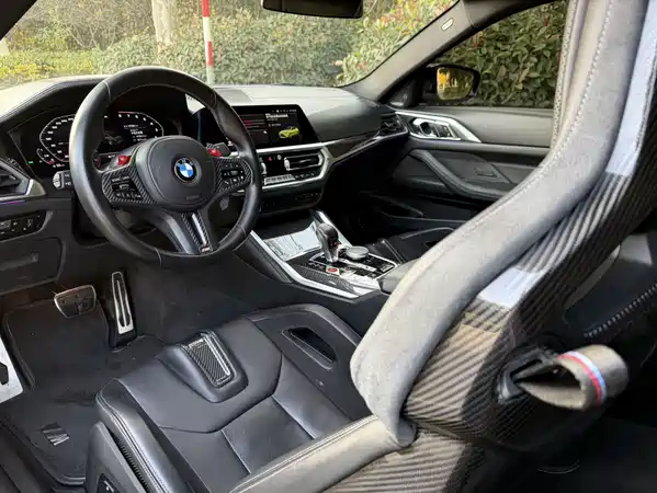 BMW M4 2022