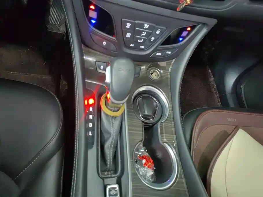 Buick Envision Plus 2019 — фото 16