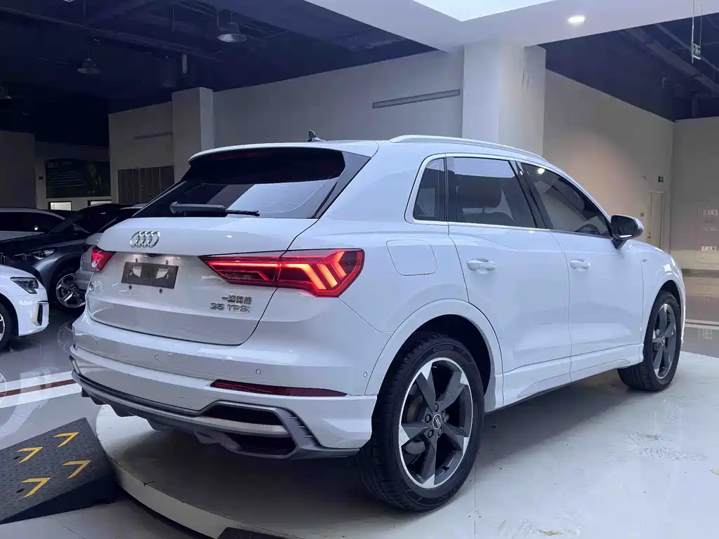 Audi Q3 2023