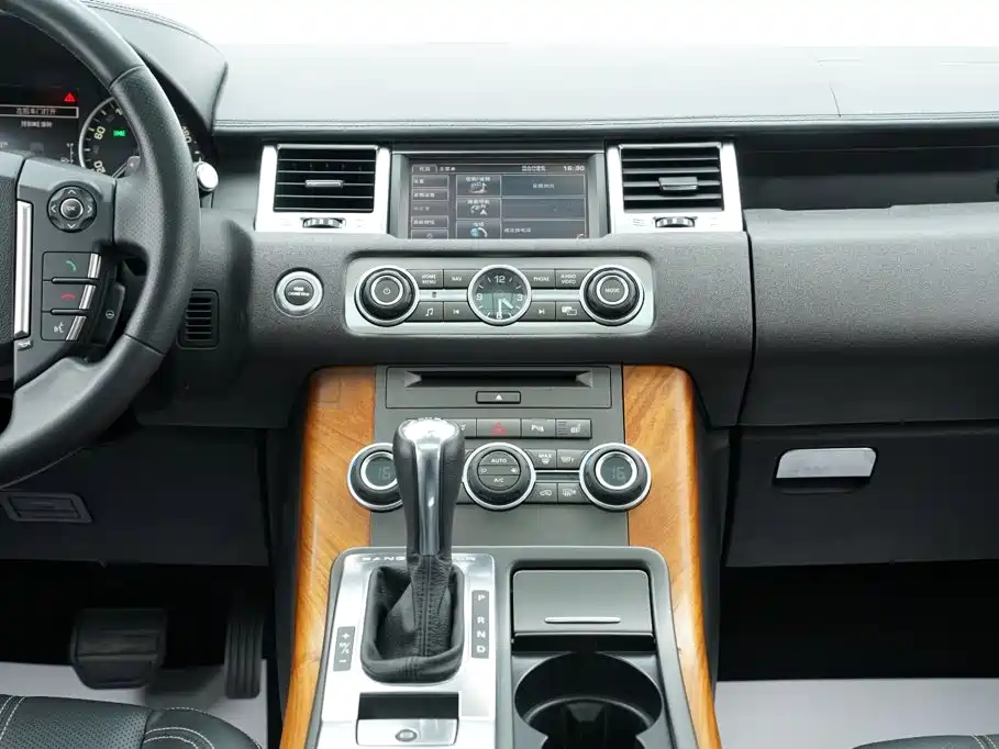 Land Rover Range Rover Sport 2012 — фото 22