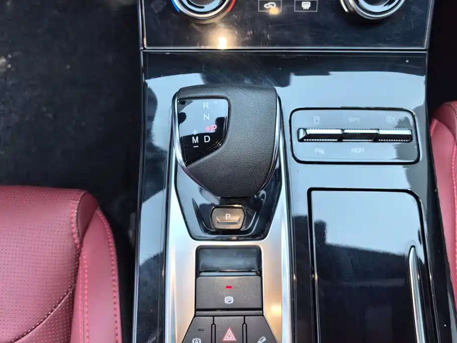 Jetour X70 PLUS 2021 — фото 16