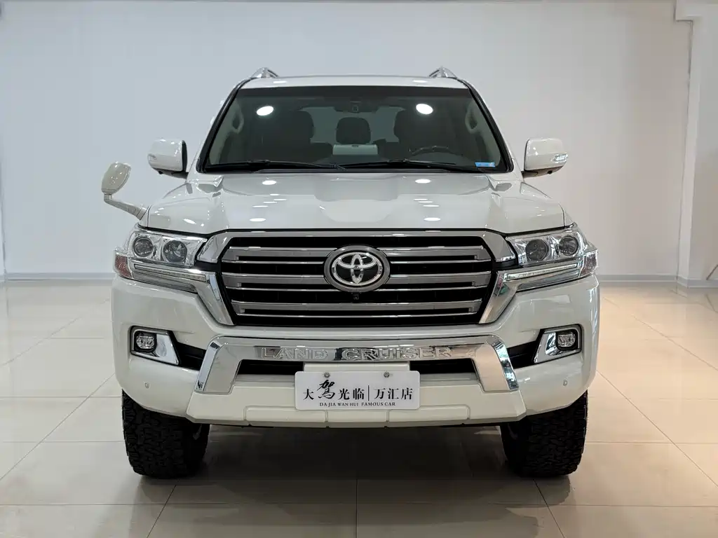 Toyota Land Cruiser 2018 — фото 2