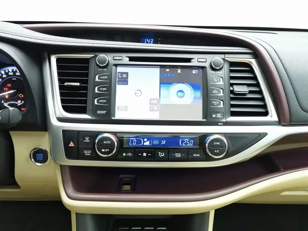 Toyota Highlander 2015 — фото 12