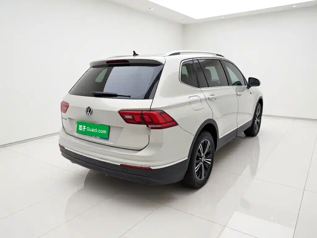 Volkswagen Tiguan L 2021 — фото 6