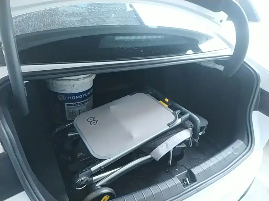 BYD Seal 05 DM-i 2025 — фото 16