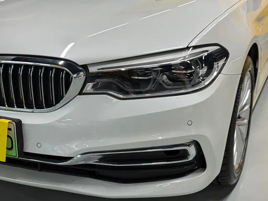 BMW 5 Series New Energy 2020 — фото 26