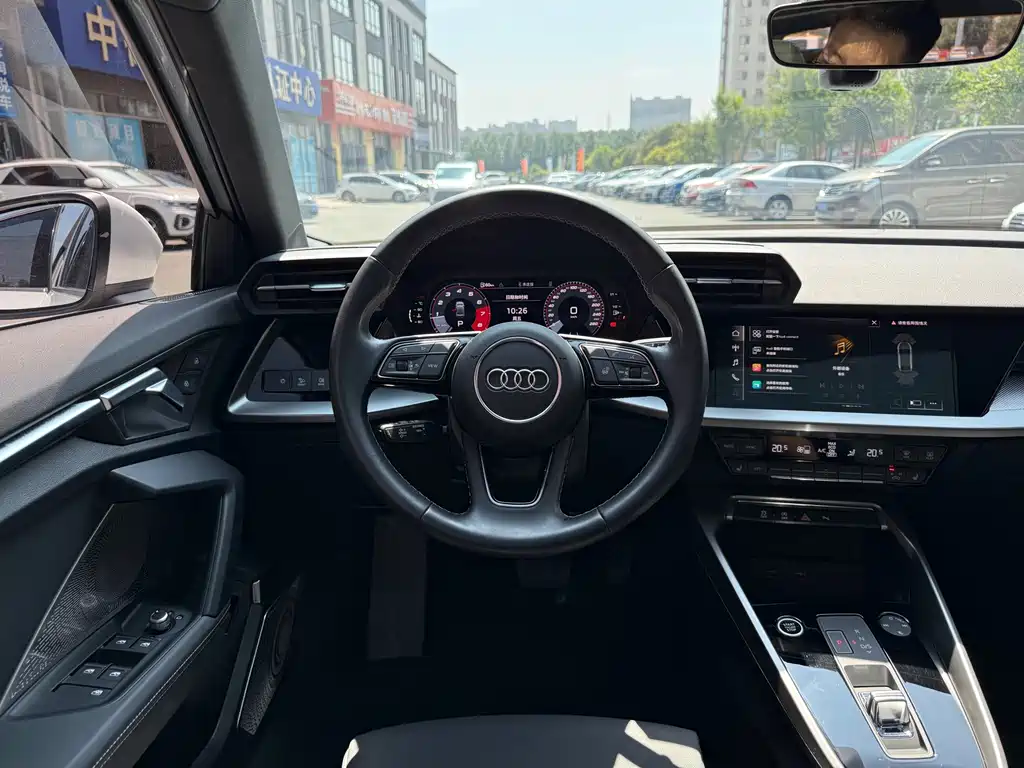 Audi A3 2023 — фото 13