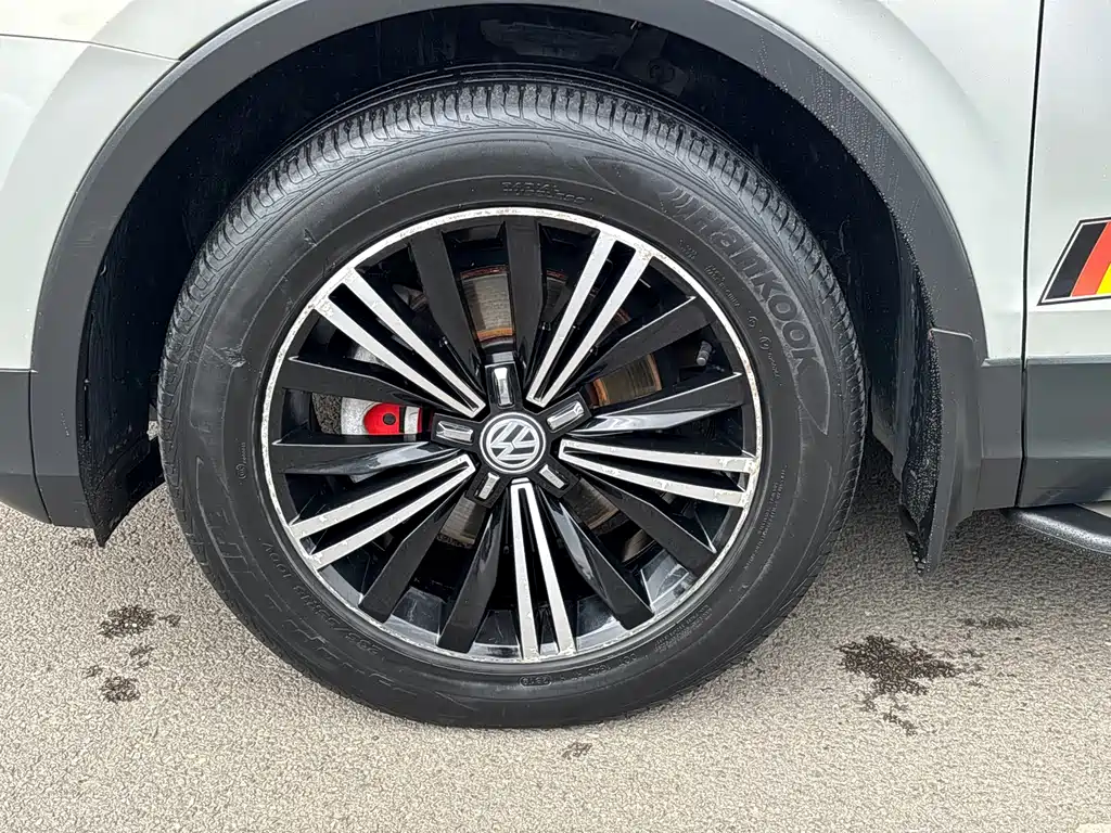 Volkswagen Tiguan L 2019 — фото 21