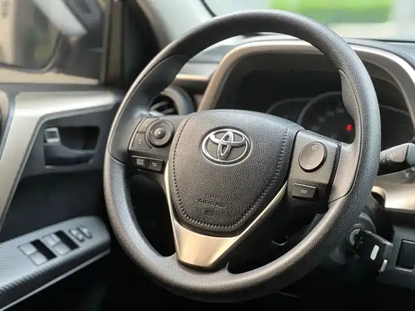 Toyota RAV4 2015