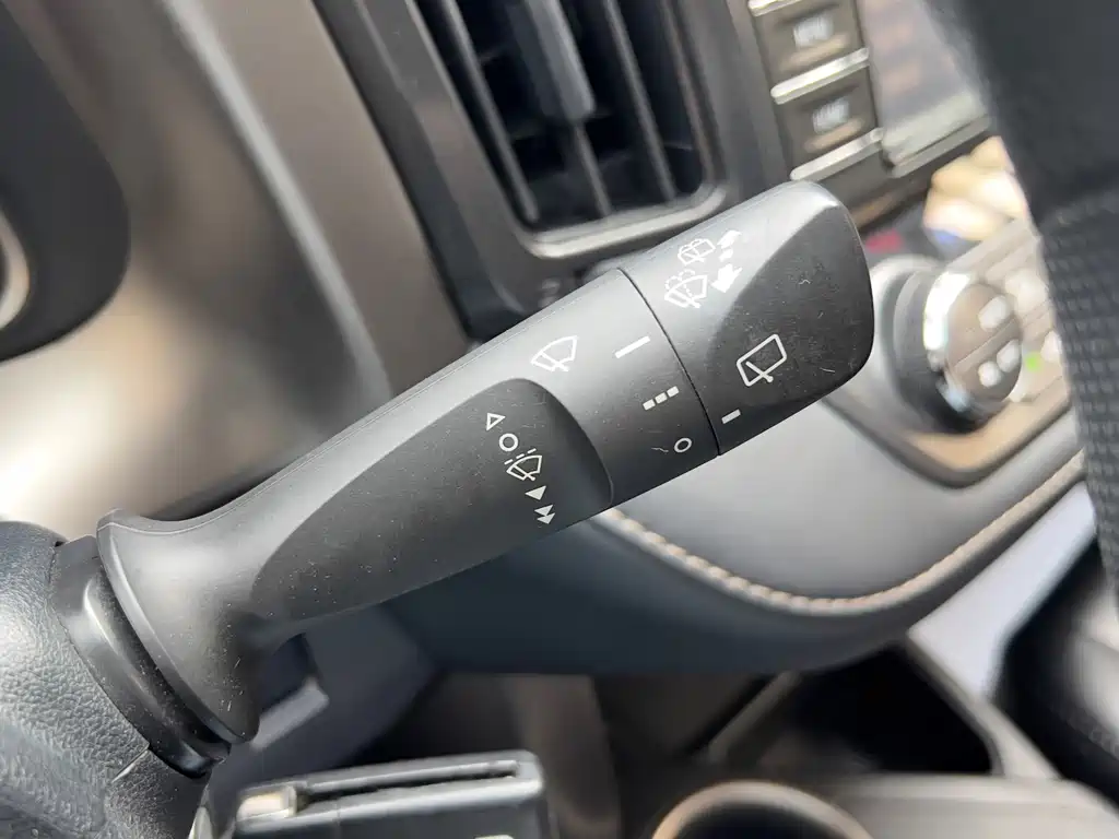 Toyota RAV4 2015 — фото 10