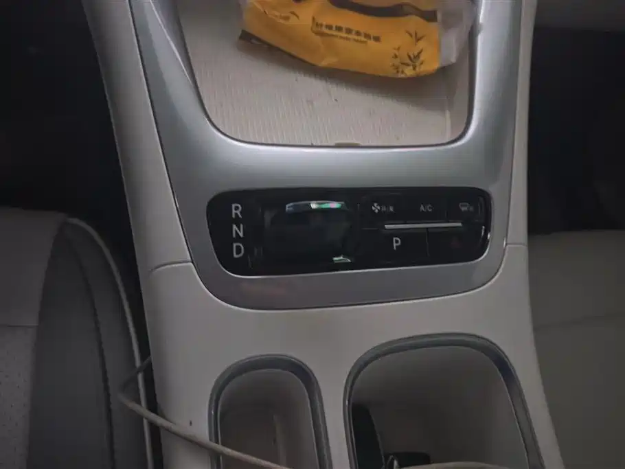 Geely Galaxy Starwish 2025 — фото 16