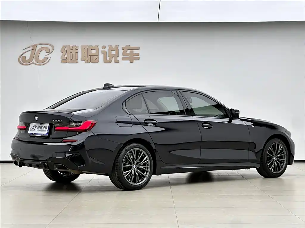 BMW 3 Series 2022