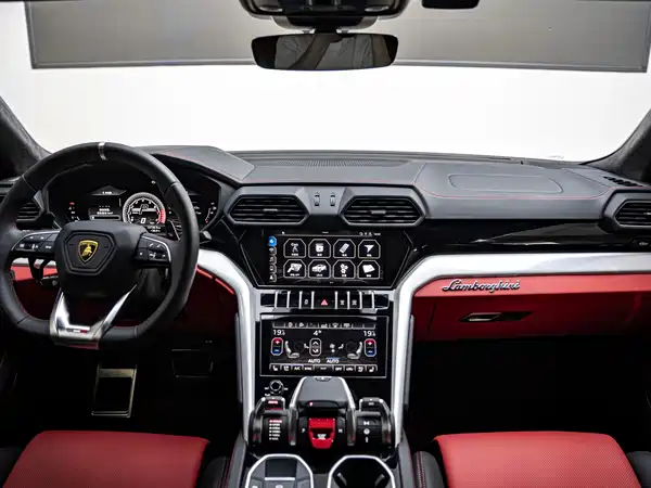 Lamborghini Urus 2021