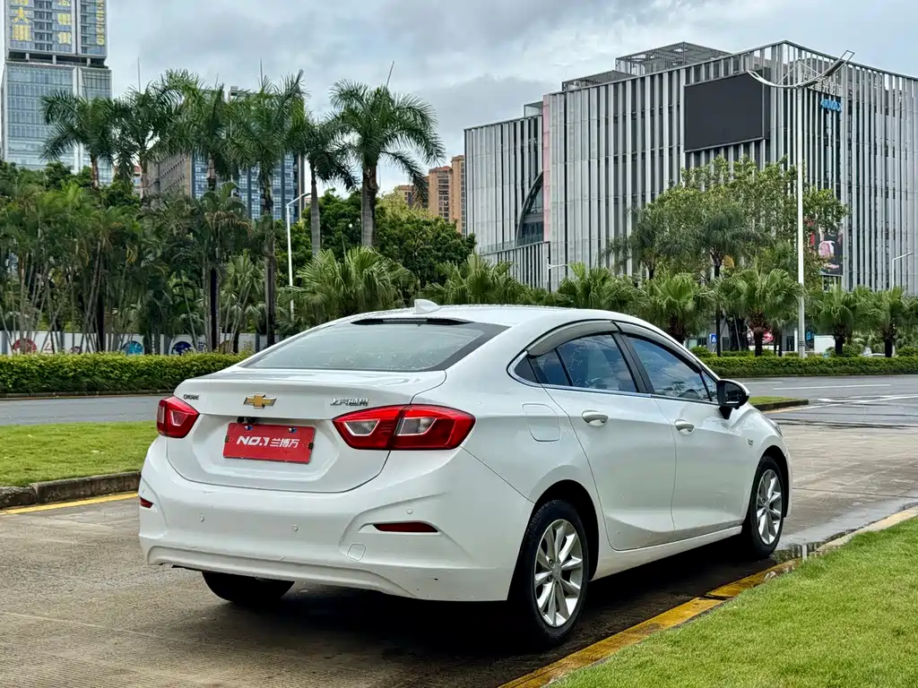 Chevrolet Cruze 2017 — фото 19