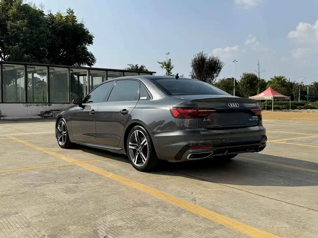 Audi A4L 2023