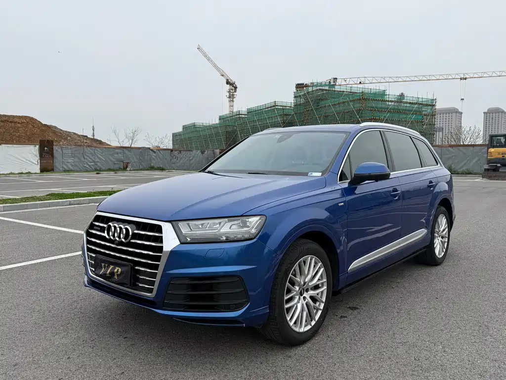 Audi Q7 2018 — фото 1