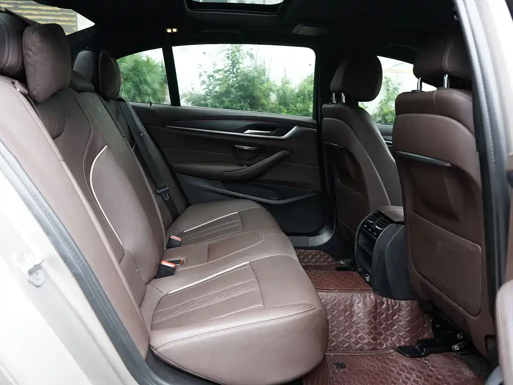 BMW 5 Series 2021