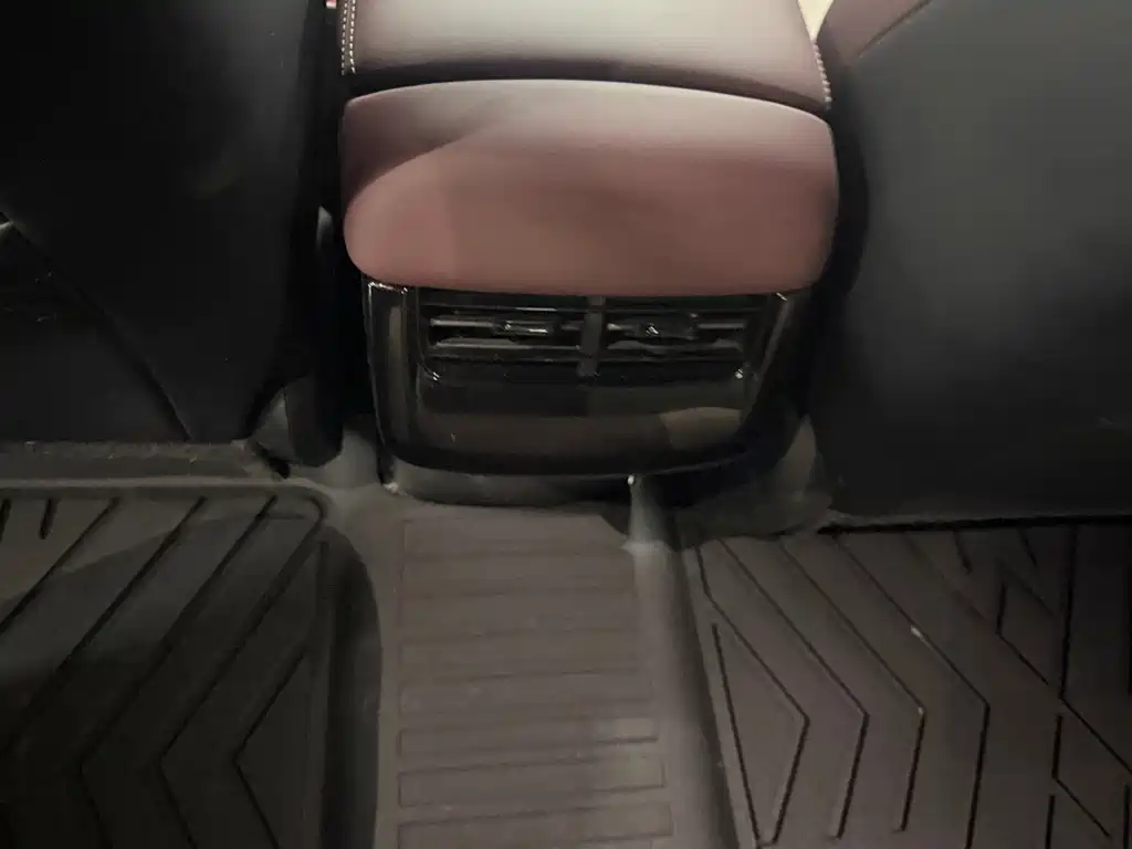 BYD Seal 07 DM-i 2025 — фото 14