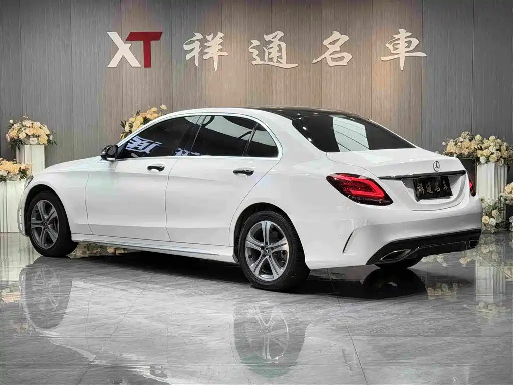 Mercedes-Benz C-Class 2019 — фото 18
