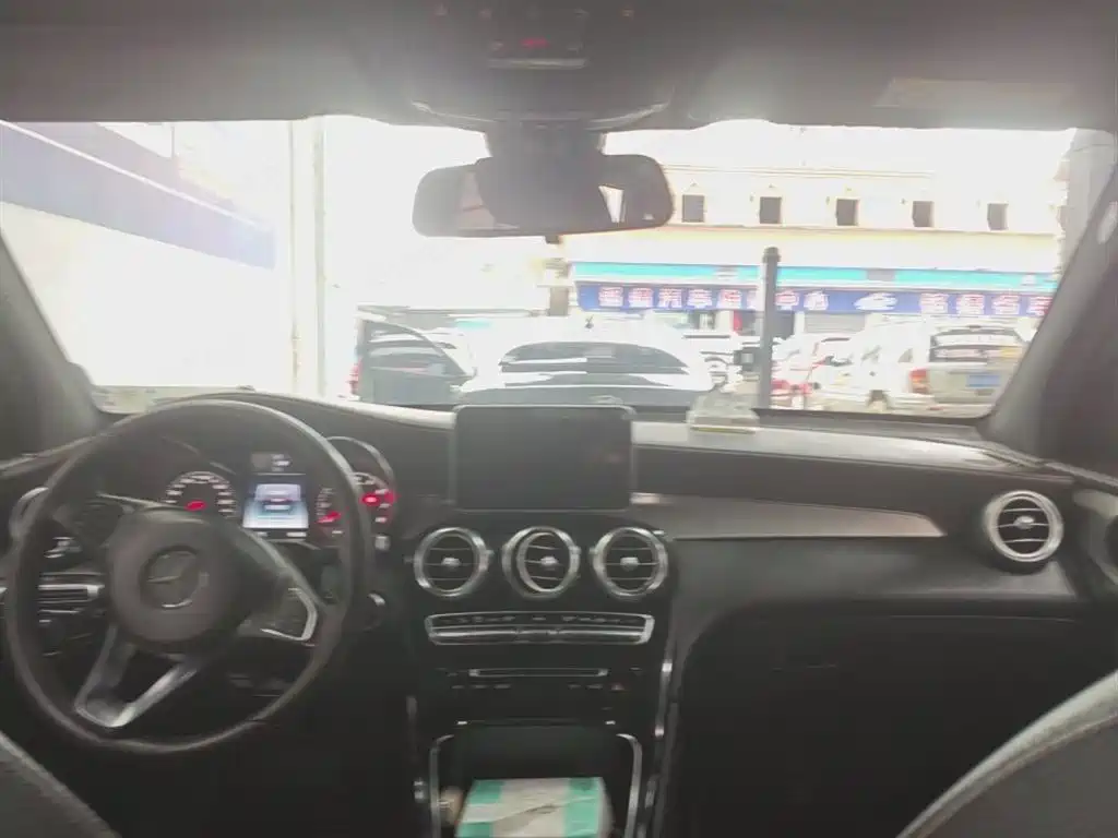 Mercedes-Benz GLC 2016