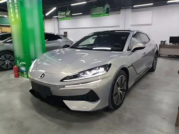 Denza Z9GT 2024