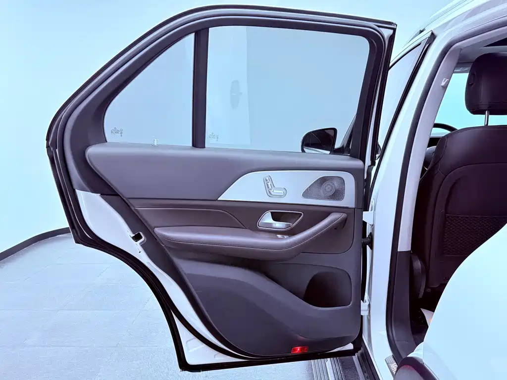 Mercedes-Benz GLE 2020 — фото 18
