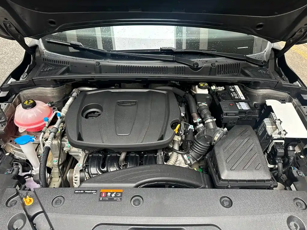 Geely Emgrand 2024
