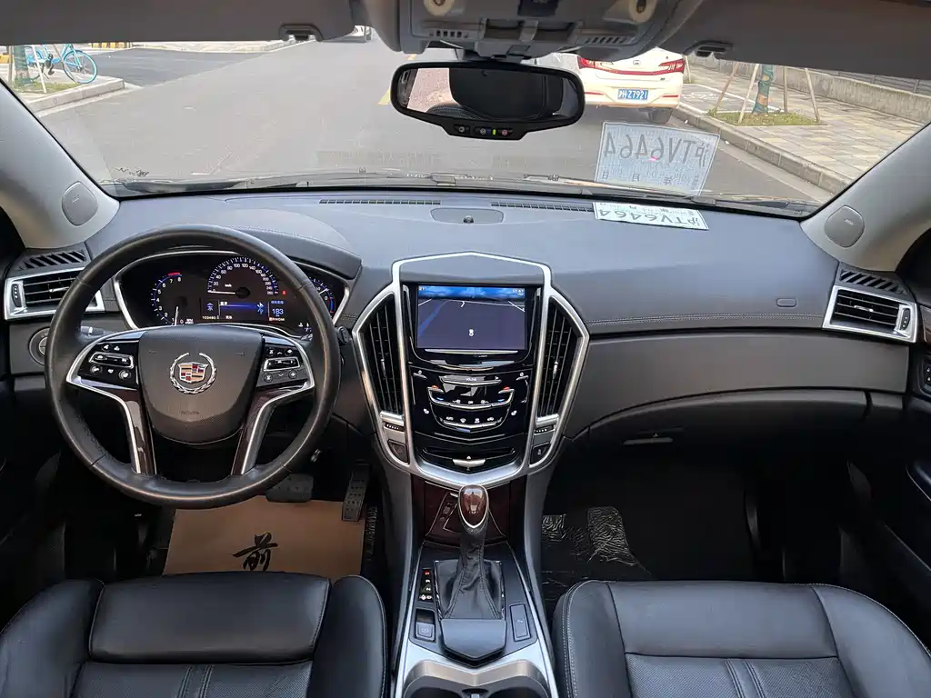 Cadillac SRX 2014 — фото 8