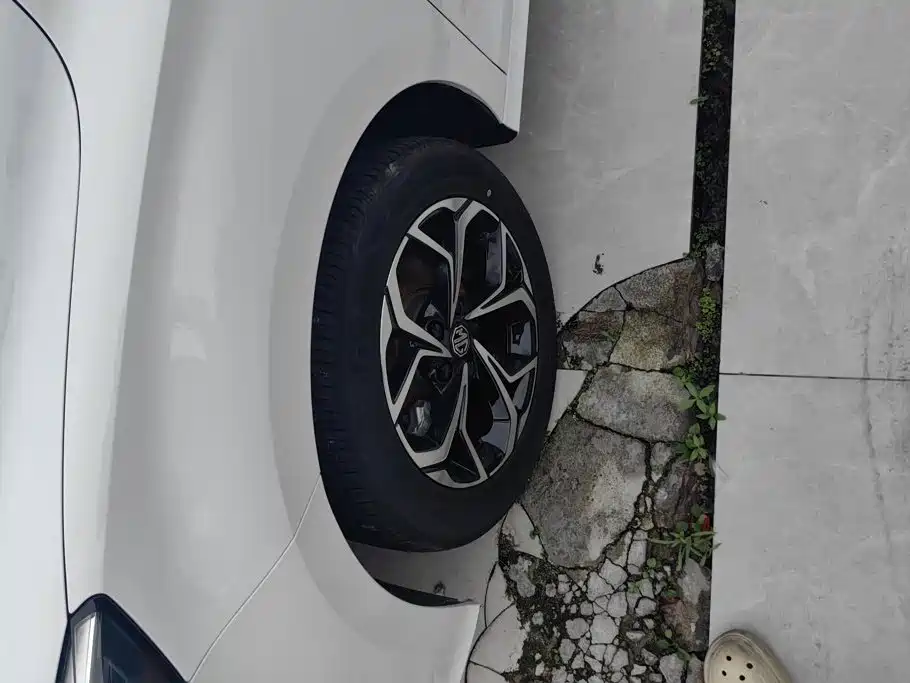 MG MG5 2024