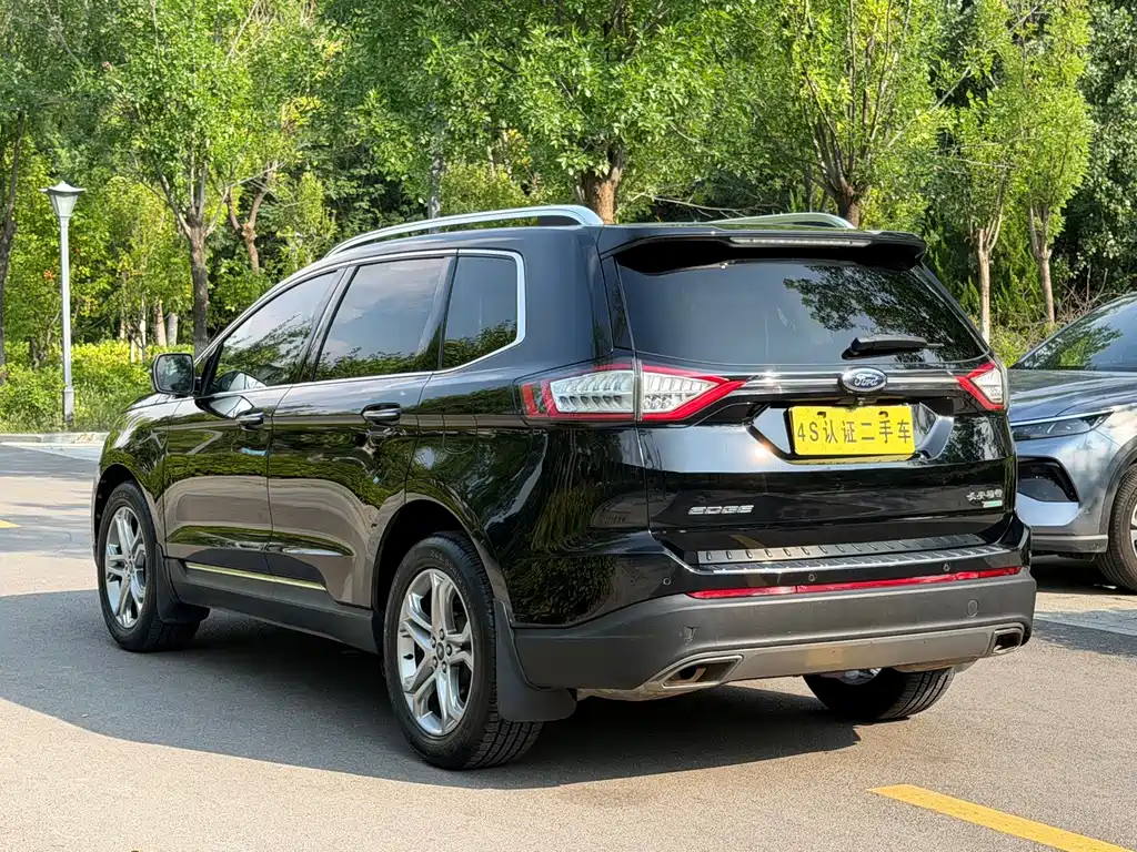 Ford Edge 2019 — фото 25